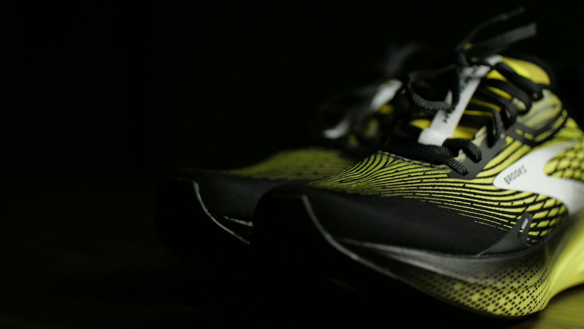 Runner 01 · Volt Edge